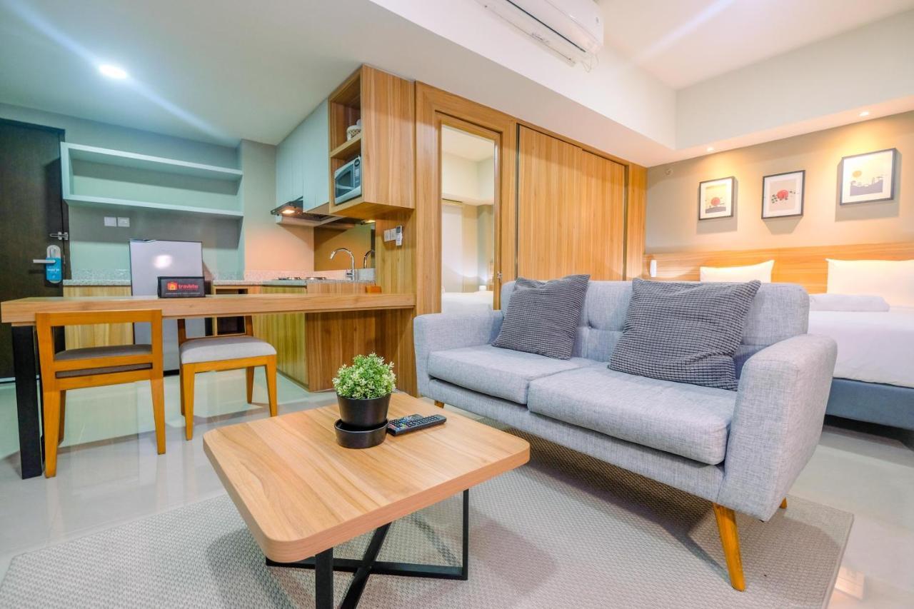 Cozy And Spacious At Mustika Golf By Travelio Apartemen *